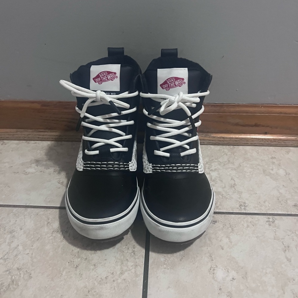 Vans MTE Standard Mid Waterproof Boots Woman